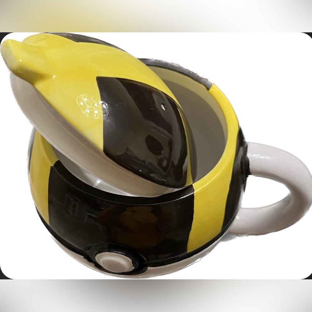 Pokémon Nintendo Creatures Game Freak Tea Cup /Lid Collectible in New condition